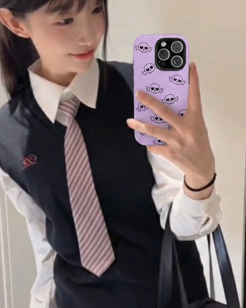 Love Skulls - Cute Pastel Goth Phone Case